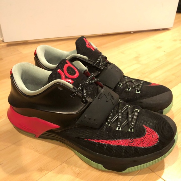 Nike Other - Nike KD 7 Apple Men’s Size 13